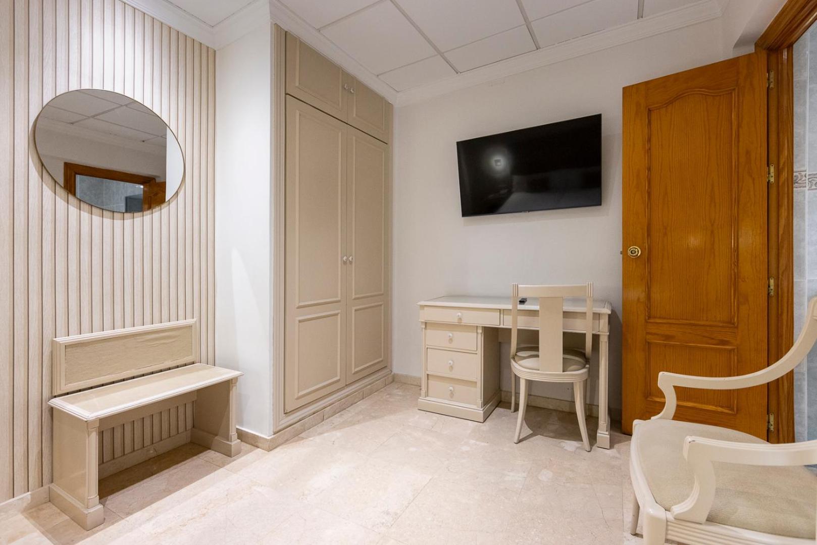 Hotel Sacromonte 3*